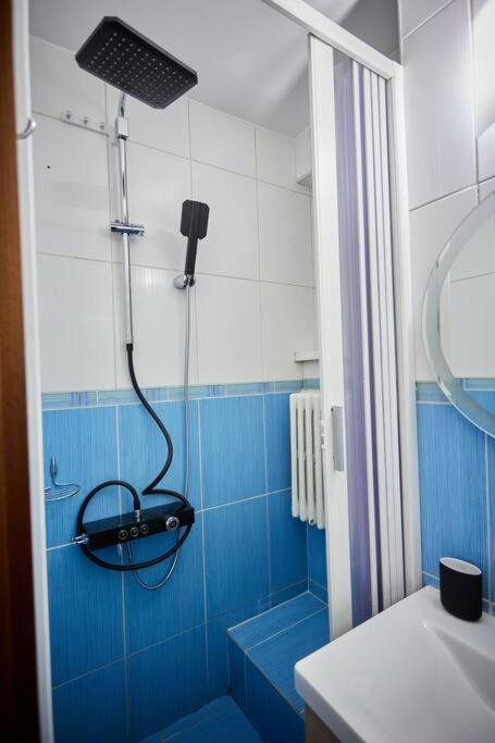 Queen Apartment Athenee Bucharest Exterior photo